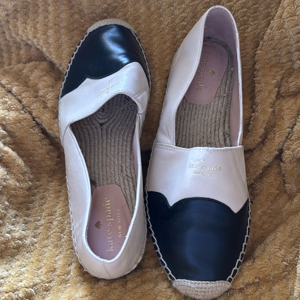 Kate Spade flats. Size 8